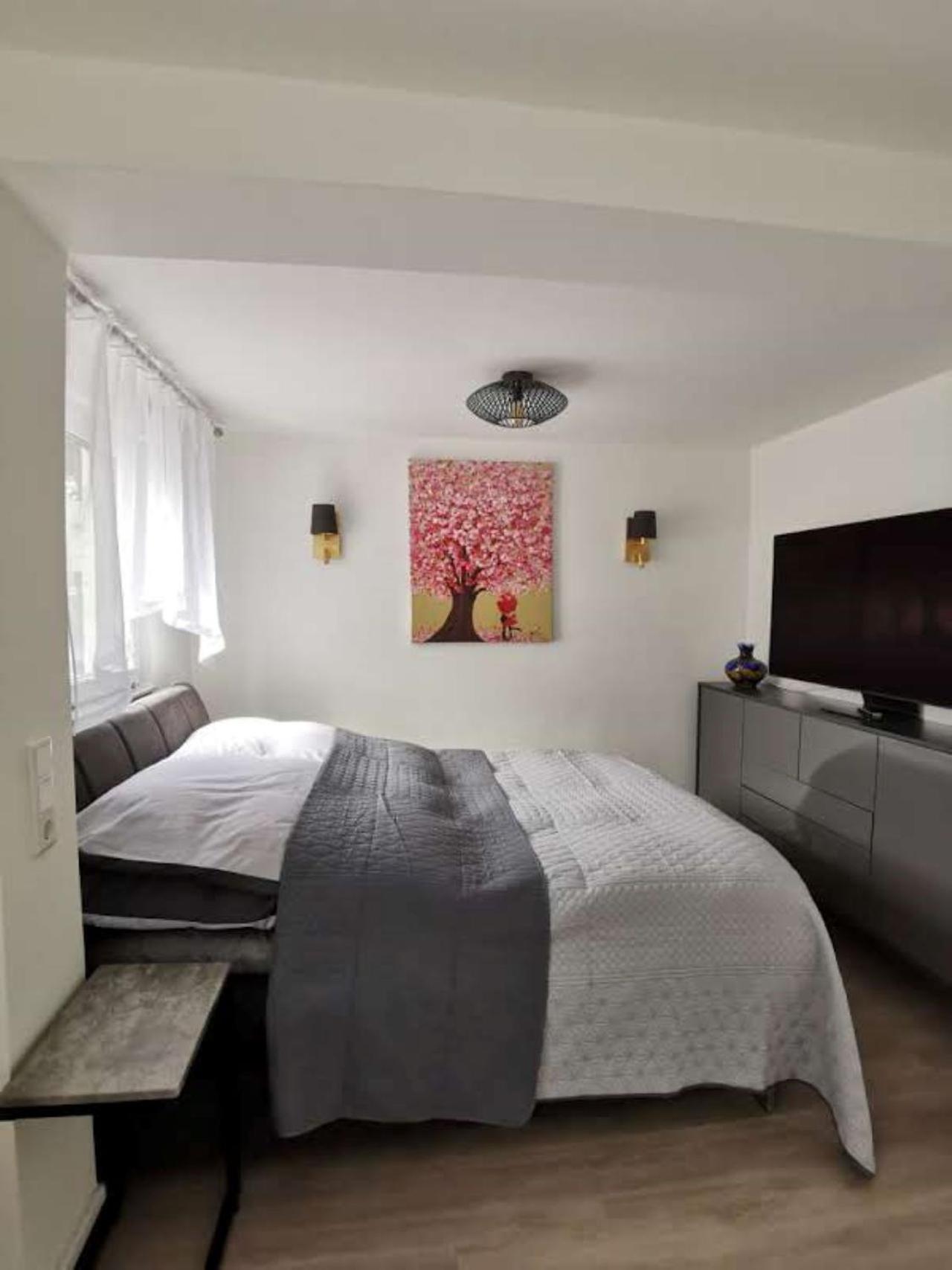 Appartement Bei Der Palme Mit Sauna Moeglichkeit Düsseldorf